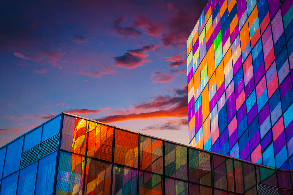 玩转色彩丨酒店也可以很“多巴胺”