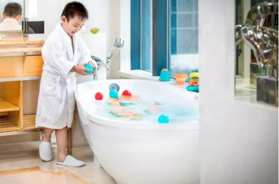 NICE to SHARE | Hotel bath products are 